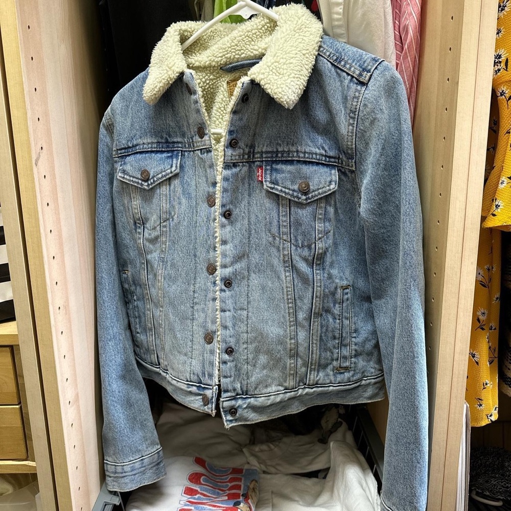 levis sherpa trucker jacket size small new with tags
